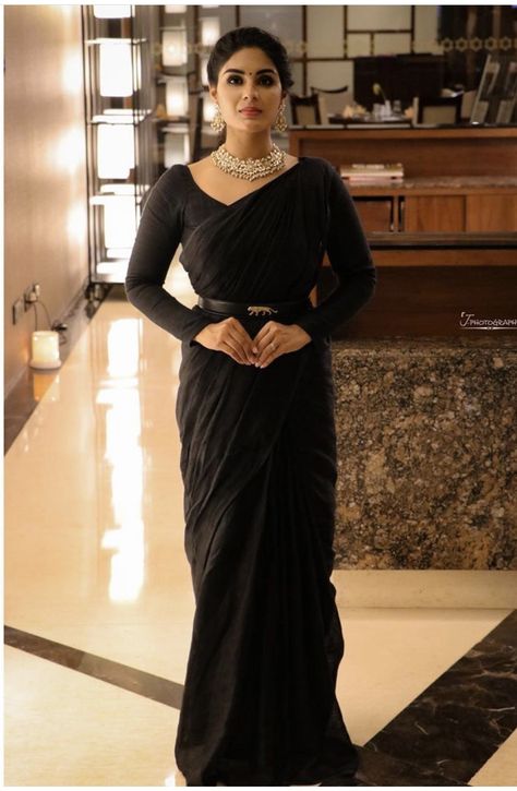 Plain black saree, full sleeves blouse, saree with belt Plain Saree With Full Sleeve Blouse, Black Saree Full Sleeve Blouse, Black Saree With Full Sleeve Blouse, Plain Black Blouse Designs For Saree, Black Saree Blouse Party Wear, Black Saree For Farewell, Black Full Sleeve Blouse, Black Blouse Designs For Saree, Black Saree Look