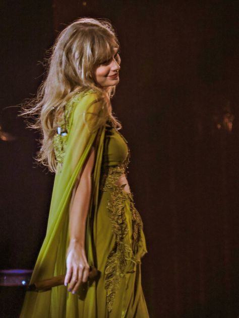 Green Folklore Dress, Folklore Dress, Mad Women, Estilo Taylor Swift, Swift Photo, The Flesh, Taylor Swift Wallpaper, Long Live Taylor Swift, Live Taylor