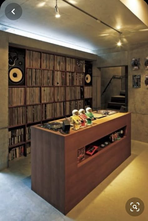 Vinyl Record Furniture, Turntable Furniture, Audiophile Room, Dj Table, Dj Room, Home Music Rooms, Vinyl Room, Record Room, Music Rooms