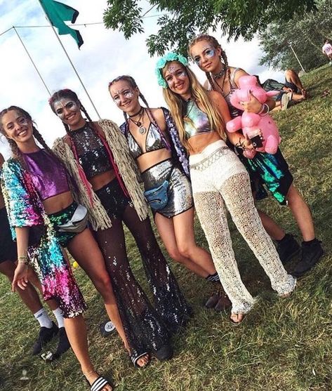 Look Da Festival, Edm Concert Outfit, Style Hippie Chic, Coachella Looks, Edm Festival Outfit, Festival Mode, Rave Babe, Festival Attire, Festival Girls