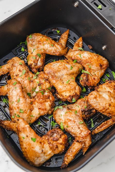 Whole Chicken Wing Recipes Air Fryer, Raw Chicken Wings In Air Fryer, Crispy Whole Chicken, Whole Chicken Wings, Air Fryer Whole Chicken, Air Fryer Recipes Chicken Wings, Whole Baked Chicken, Fried Wings, Air Fry Chicken Wings