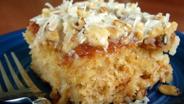 Do Nothing Cake Recipe - Baking.Food.com Nothing Cake Recipe, Pineapple Pound Cake, Do Nothing Cake, Easy Desert, Crockpot Lasagna, Simple Food, Healthy Cake, Do Nothing, Crushed Pineapple