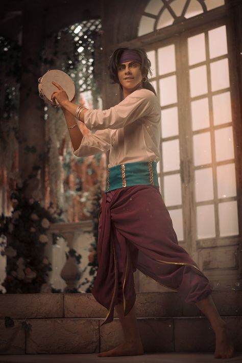 Male Esmeralda, Esmeralda Cosplay, Genderbent Cosplay, Gender Bend Cosplay, Bells Of Notre Dame, Esmeralda Disney, Disney Gender Bender, Disney Characters Costumes, Disney Rapunzel