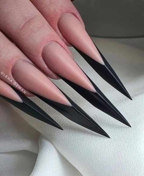 Short Edge Nails, Edge Nails Shape, Sculpture Nails Acrylic, Nails Lipstick Shape, Class Nails, Shape Of Nails, Friends Nails, Extreme Nails, Nails Acryl