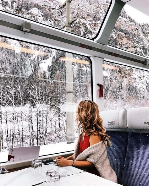 Glacier Express, Looking Out The Window, St Moritz, Voyage Europe, Switzerland Travel, Train Journey, Destination Voyage, Zermatt, Trik Fotografi