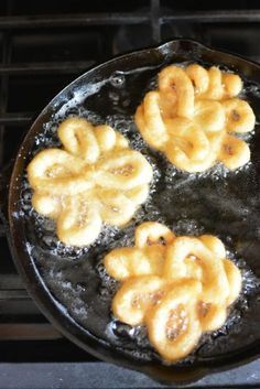 How To Make Fried Dough At Home, How To Make Fried Dough, Homemade Fried Dough, Fry Dough Recipe, Top Rated Desserts, Homemade Funnel Cake Recipe Easy, Funnel Cake At Home, Easy Funnel Cake, Gluten Free Funnel Cake