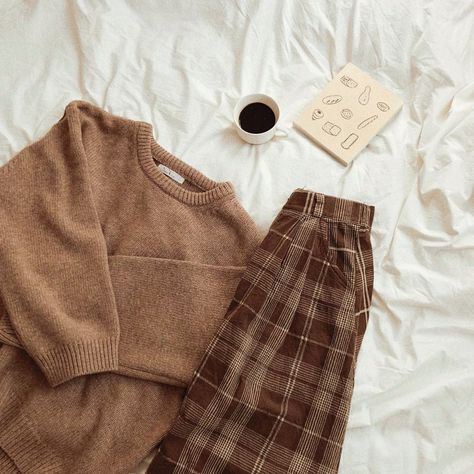 Academia Pajamas, Dark Academia Pajamas, Clothes Dark Academia, Pajamas Aesthetic, Autumn Morning, Brown Outfit, Beige Aesthetic, Aesthetic Aesthetic, Brown Aesthetic