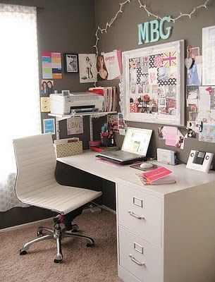 Girl Home Office, Feminine Home Office Ideas, Desk Idea, Cool Home Office, Working Room, Printer Shelf, Feminine Home Offices, Homework Station, Home Office Inspiration