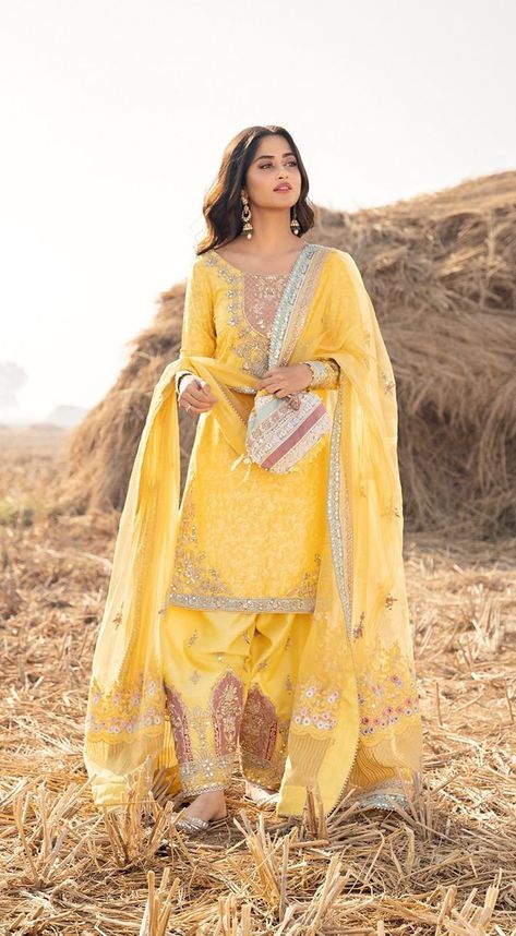 Yellow Shalwar Kameez, Faiza Saqlain, Pink Patch, Desi Wedding Dresses, Desi Clothes, Simple Pakistani Dresses, Fairy Fashion, Net Dupatta, Patch Work