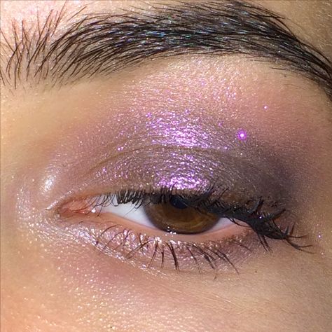 Eye Makeup Designs, Dope Makeup, Shimmer Eyeshadow, Makeup Eye Looks, Makeup Game, Valerian, Eye Makeup Art, My Makeup, Editorial Makeup