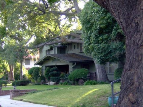 South Pasadena California, California Craftsman, 2023 Board, Life Priorities, Pretty Houses, South Pasadena, House Landscaping, Pasadena California, Historic District