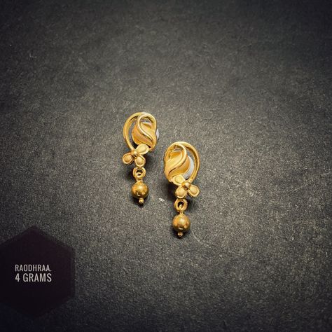 Gold Ear Rings Designs Daily Wear, Casual Gold Earrings, Daily Wear Earrings Gold Indian, Chip Art, Jewel Design, Engagement Hairstyles, Simple Gold Earrings, Mangalsutra Design, Gold Jewels Design