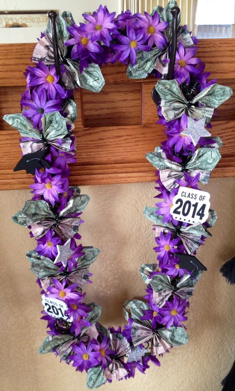 $144 graduation Lei, meaning there are 24x$6 butterflies on it. Grad Lays, Christmas Tree Colored Lights, Leis For Graduation, Butterfly Money, Hs Graduation Gifts, Grad Leis, Money Bouquets, Lei Diy, Graduation Leis Diy Ribbons