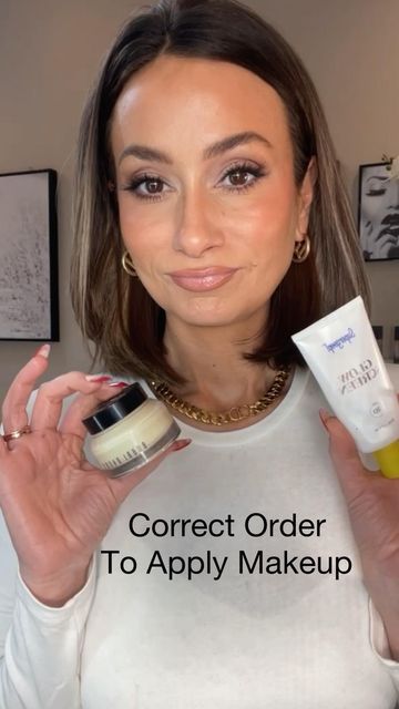 Sunscreen Before Or After Makeup, Concealer Before Or After Foundation, How To Apply Primer To Face, How To Use Primer, What Order To Apply Makeup, How To Apply Foundation Correctly, Correct Order To Apply Makeup, Clinique Concealer, Order To Apply Makeup