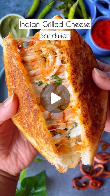 Indian Grilled Cheese, Sandwich Recipes Vegetarian Indian, Bread Sandwich Recipe Indian, Sandwich Recipes Vegetarian, Sandwich Recipes Indian, Sandwich Toast, Vegetarian Sandwich Recipes, Sandwich Bread Recipes, Toast Bread