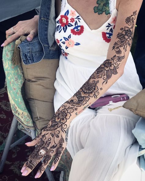 Full sleeve henna floral henna tattoo Full Arm Henna Tattoo, Full Body Henna Designs, Full Sleeve Henna Tattoo, Full Arm Henna Designs, Henna Designs Arm Sleeve, Henna Arm Sleeve, Full Leg Henna, Henna Sleeve Tattoos For Women, Henna Tattoo Designs Arm Sleeve