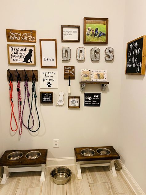 Room Ideas With Dog Space, Dog Kennel Signs, Where To Put Dog Bowls In House, Dog Room Wall Ideas, Dog Area In Home, Dog Place Ideas, Dogs Home Ideas, Dogs Organization Ideas, Dog Area In Room