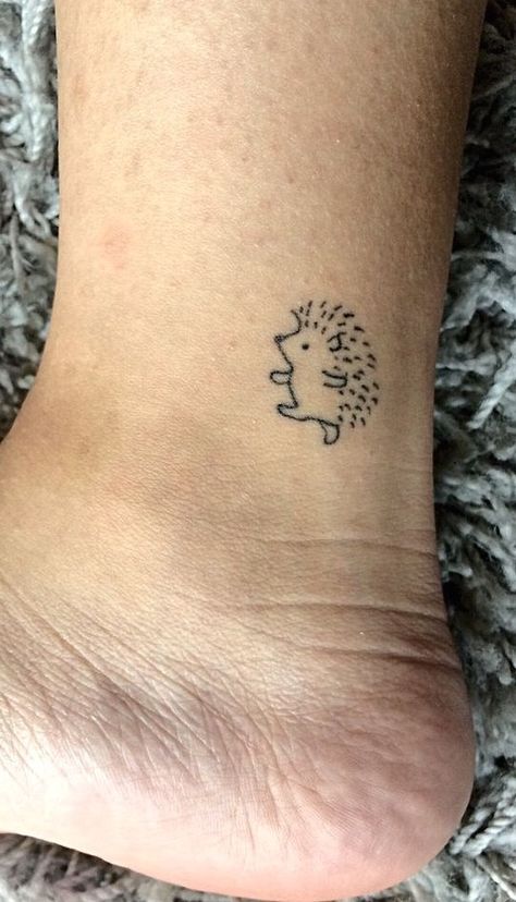 Most Creative Tiny Animal Tattoo Designs For Men And Women Tiny Animal Tattoo, Tattoo Designs, dog cat bird and ribbit Animal Tattoo Designs, Miniature Tattoos, Small Animal Tattoos, Animal Tattoos For Men, Planet Tattoo, Animal Tattoos For Women, Cute Animal Tattoos, Tier Tattoo, Handpoke Tattoo