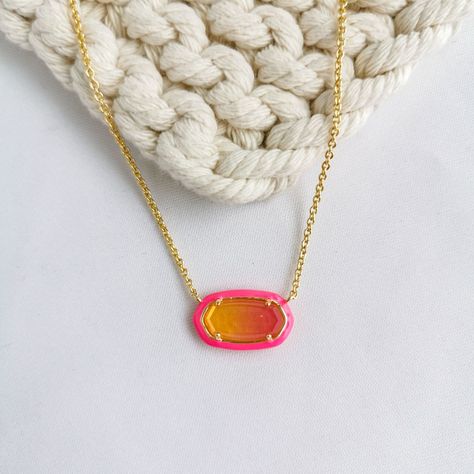 Kendra Scott Elisa Enamel Framed Necklace 19" Chain, 0.72" L X 0.44" W Pendant 14k Gold Over Brass, Sunset Ombre Illusion Rest Assured, All Our Items Are 100% Authentic And Will Be Shipped Within Two Business Days. So Go Ahead And Shop With Confidence! Kendra Scott Necklace Cheap, Kendra Scott Elisa Open Frame Necklace, Kendra Scott Lips Necklace, Kendra Scott Sunset Necklace, Birthday Preppy, Preppy Necklaces, School Wishlist, Sunset Ombre, Gold Sunset