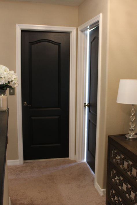 House of Black Doors - Frills & Drills Beige Walls Black Doors, Beige Walls With Black Doors, Black Bedroom Doors, Sala Beige, White And Beige Bedroom, Painting Interior Doors Black, Charleston Farmhouse, House Of Black, Dark Doors