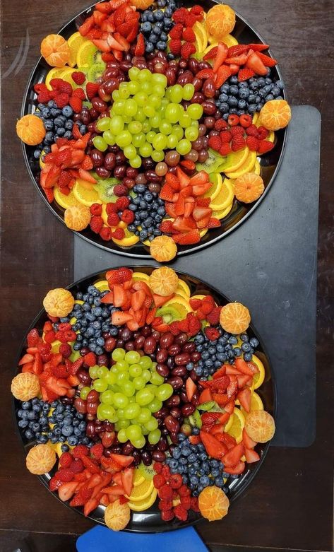 Fruit Platter Ideas Party, Amazing Food Platters, Platter Ideas, Fruit Creations, Fruit Platter Designs, Party Food Buffet, Catering Ideas Food, Charcuterie Inspiration, Party Food Platters