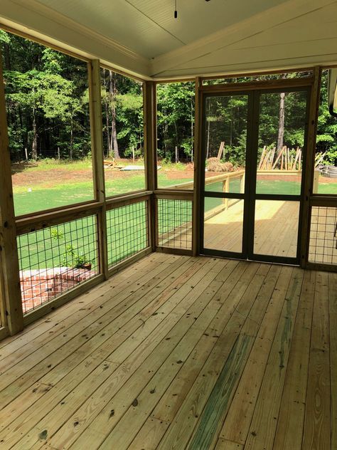 Screen Porch On Mobile Home, Screen Porch With Hog Wire, Cow Panel Porch Railing, Dog Friendly Screened In Porch, Wrap Around Porch Railing, Screened In Porch Ideas On A Budget, Porch Enclosure Ideas, Screened In Back Deck, Simple Screened In Porch