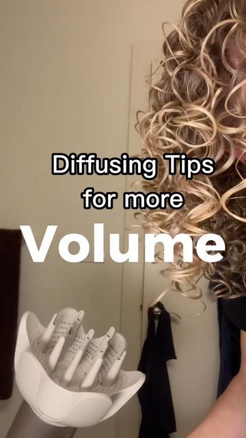 Lulu ➿curly wavy hair care + styling on Instagram: "6 tips for MORE VOLUME when diffusing **save this post and share with curlfriends looking for more volume If you’re looking for more voluminous results (especially for my fine wavy and lower density curlfriends), try incorporating some or all of these tips into your routine. Diffusing is one of the most impactful ways for me to get more volume! That’s because gravity pulls down my looser curls when they are heavy with water, making my air d How To Make Curly Hair Volumous, Cute Ways To Style Wavy Hair, How To Dry Curly Hair With A Diffuser, Plump Method For Curly Hair, How To Give Curly Hair More Volume, How To Blow Dry Wavy Hair, Curly Hair Volume Tips, Defuse Hair Curls, How To Get More Volume In Curly Hair