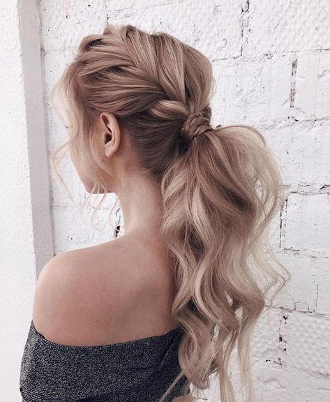 A loose French braid into a ponytail with a braided band. 😍❤️ . . . . . . . . . . #hair #hairstyle #instahair #envywear #hairstyles… Up Ponytail, Loose French Braids, Fishtail Braids, Summer Braids, Simple Prom Hair, French Braid Hairstyles, Loose Braids, A Ponytail, Penteado Cabelo Curto