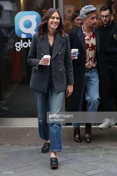 Tan Clogs Outfit, Alexa Chung Blazer, Alexa Chung Style 2022, Hasbeens Clogs Outfit, Tan France Outfits, Alexa Chung Outfits, Alexa Chung Style Winter, Alexa Chung Street Style 2022, Alexa Chung Airport