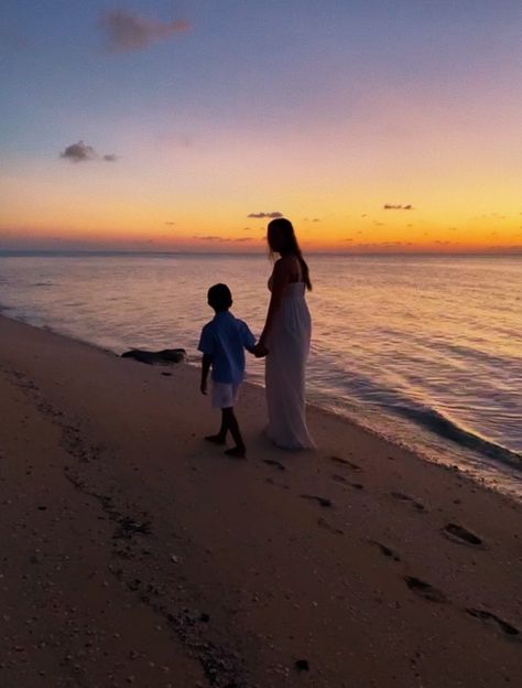 Mother and son beach photography Mother Son Vision Board, Mom And Son Adventure, Mom And Son Traveling, Mother And Son Vision Board, Mommy And Son Vacation, Mother And Son Astethic, Vision Board Pictures Mom And Son, Asthetic Picture Mom And Son, Vision Board Mom And Son