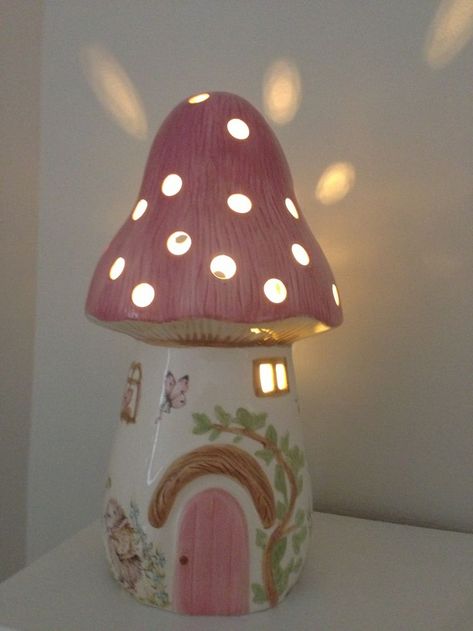 Clay Lamp Ideas, Ceramic Lamps Handmade, Mushroom Ceramics, Wall Frame Ideas, Clay Lamps, Clay Lamp, Lamp Amazon, Sculptures Céramiques, Clay Diy Projects