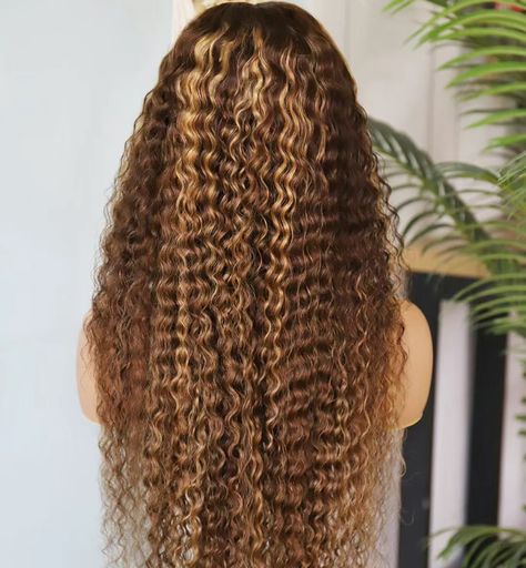 Pixie curly wig ombre color of Vietstrand Hair 💕💕💕 🌷 No tangle, free chemicals 🌷 human hair, 100% raw hair 🌷 factory price #vietstrand #vietstrandhair #vietstrandhairfactory #vietnamesehair #vietnamesehairfactory #topvietnamesehairsupplier #rawvietnamesehair #vietnamhumanhair Pixie Curly Wig, Ombre Pixie, Wig Business, Ombre Curly Hair, Vietnamese Hair, Pixie Wig, Business Pictures, Raw Hair, Curly Wig