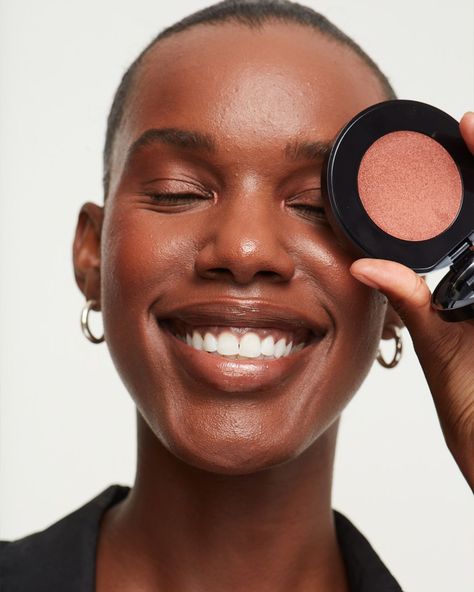 Saie just launched Glow Sculpt, a creamy tinted highlighter. Read our editors' reviews inside. Eye Shadow Makeup Ideas, Beauty Lighting, Coral Eyeshadow, Kukui Oil, Lipstick Looks, Diffused Lighting, Maracuja Oil, Eye Shadow Makeup, Back Drops