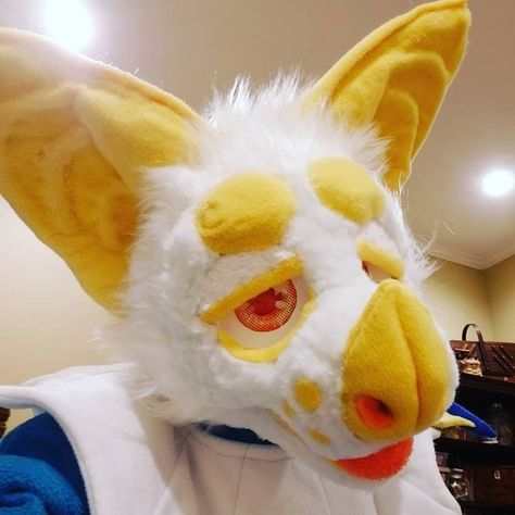 Beauty Of The Bass Fursuits, Reptile Fursuit, Bat Fursona Art, Bat Fursuit, Cute Fursuits, Cool Fursuits, Bat Fursona, Bat Costumes, Honduran White Bat