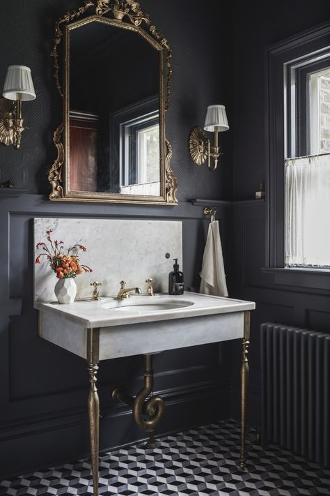 Fall One Room Challenge: Week 6 - House of Brinson Dark Bathrooms, Bad Inspiration, One Room Challenge, Room Challenge, Grey Bathrooms, Marble Bathroom, Bathroom Colors, Crown Molding, Black Bathroom