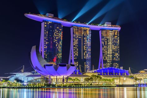 Water At Night, Sands Singapore, Singapore City, Laser Show, 3d Street Art, Rooftop Restaurant, City Architecture, Beautiful Backgrounds, Beautiful Places To Visit