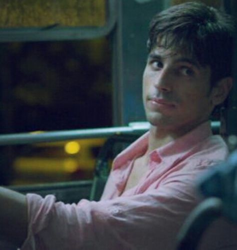 Sidharth Malhotra in Hasee toh phasee Sidharth Malhotra Boyfriend Material, Sid Malhotra Aesthetic, Sidharth Malhotra Hasee Toh Phasee, Siddarth Malhotra Aesthetic, Hasee Toh Phasee Aesthetic, Siddharth Malhotra Aesthetic, Sidharth Malhotra Cute, Sidharth Malhotra Aesthetic, Siddarth Malhotra