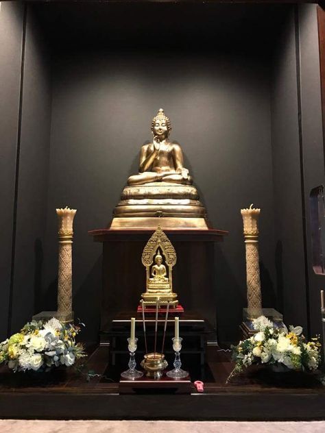 Modern Buddhist Altar, Praying Room, Buddhist Design, Buddha Altar, Thailand Buddha, Buddha Wall Decor, Altar Design, Meditation Room Decor, Buddha Decor