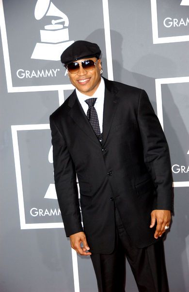 LL Cool J wearing a Kango Beau Brummell, Ll Cool J, Mens Style, Mens Fashion Shoes, A Man, Men's Fashion, Fashion Shoes, Suit Jacket, Hats