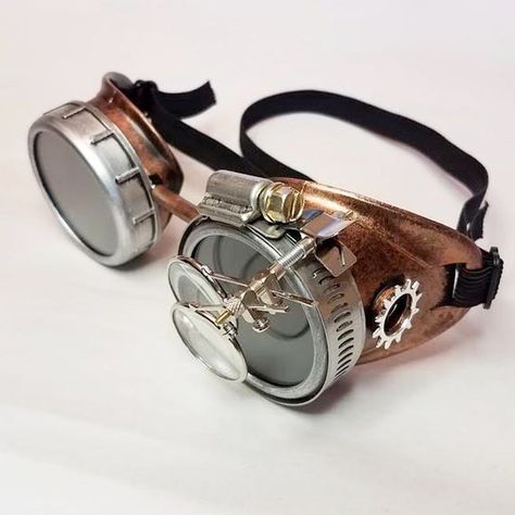 ATTENTION! Needing Eye Protection? Weve Got You Covered! I share with you a pair of Steampunk Post-Apocalyptic Optic-Conductors from the personal collection of H.G Brasswell. This wonderful pair of goggles is the perfect piece for any cosplay costume, airship captain, mad scientist, trooper, man, Steam Punk Diy, Airship Captain, Steampunk Glasses, Moda Steampunk, Aviator Goggles, Fallout Cosplay, Mode Steampunk, Steampunk Goggles, Diesel Punk