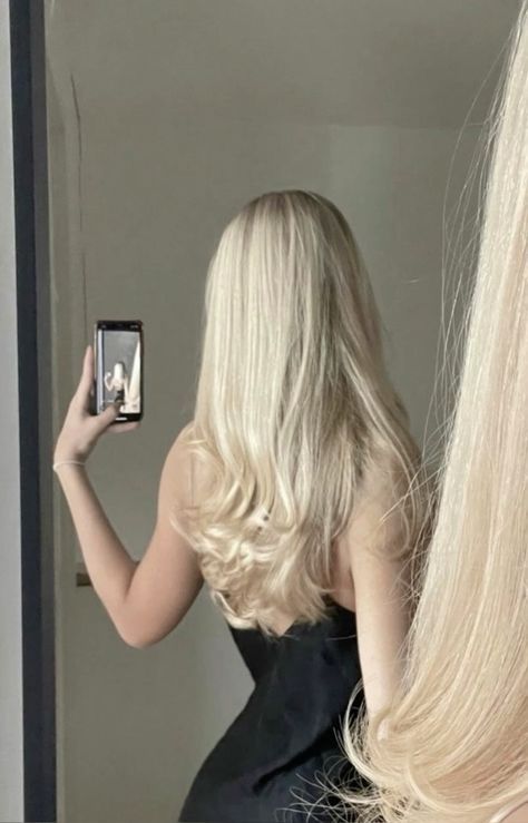 #fashion #hair #blondebalayage #blondehairstyles #blondehaircolor #haircut #haircolor #haircare #longhair #hairgoals #goals #longblondehair Blonde Hair Inspiration, Long Blonde, Long Blonde Hair, Dream Hair, Aesthetic Hair, Blonde Girl, Hair Goals, Hair Looks, Hair Trends