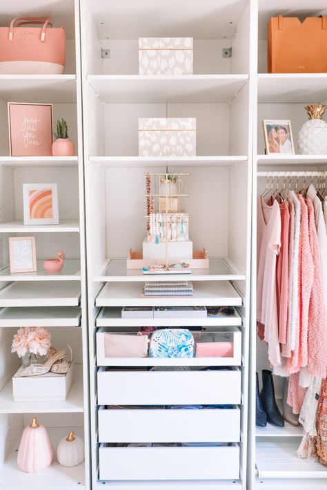 Cloffice Ideas, Bohemian Home Office, Pretty Storage Boxes, Pink Home Office, Glam Closet, Gorgeous Closet, Gray Headboard, Modern Bohemian Home, Organized Closet