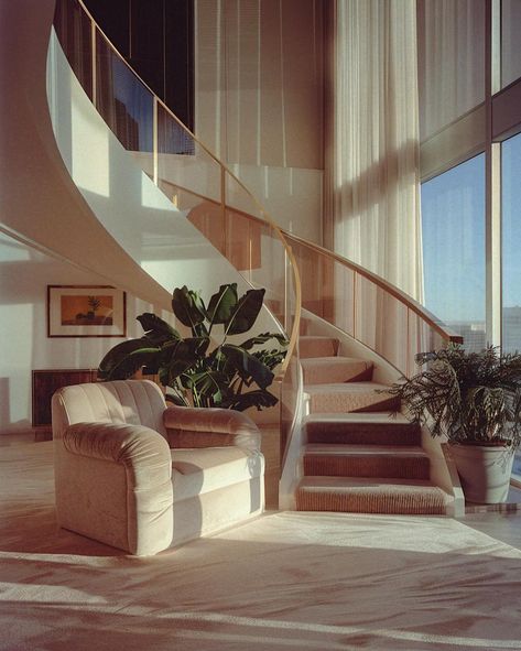 80s House Interior, 80s Apartment, 1980s Interior Design, 80s Aesthetic Retro, 1980s Interior, 80s Interior Design, 80s House, 80s Home, 80s Interior