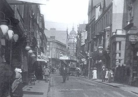 23 fascinating black and white pictures that will remind you how Merthyr Tydfil used to be - Wales Online Learning Welsh, Welsh History, Learn Welsh, Wales Map, Merthyr Tydfil, Wales Family, White Pictures, Old Images, Swansea