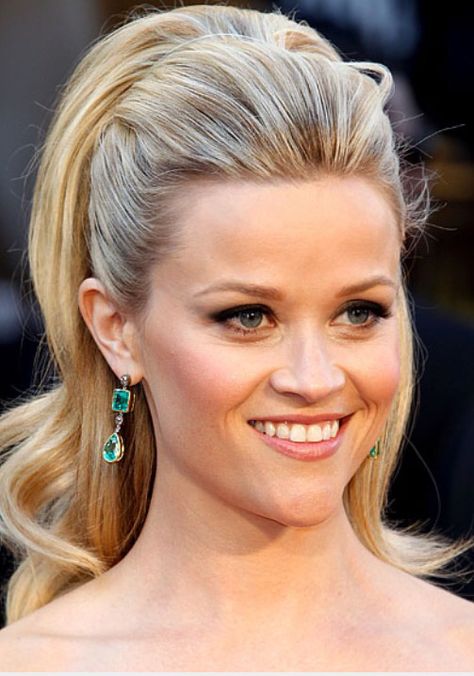 Ponytail with beautiful heart shaped face Celebrity Updos, Reese Witherspoon Hair, Reece Witherspoon, Glamorous Wedding Makeup, Oscar Hairstyles, Wedding Makeup Vintage, Hair Evolution, Gala Dress, Peinados Recogidos