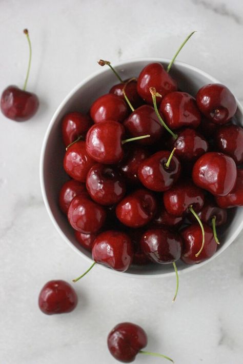 A Cherry Whiskey Sour is an easy recipe made with fresh juices, whiskey, and Cherry Simple Syrup. Share this delicious refreshing drink with friends and family at your next holiday party or at any casual happy hour gathering. WHY YOU WILL LOVE THIS WHISKEY SOUR RECIPE EASY Lana Summer, Cherry Whiskey, Whiskey Sour Recipe, Bourbon Cherries, Tart Cherry Juice, Cherries Jubilee, Sour Cocktail, Cherry Recipes, Sour Cherry