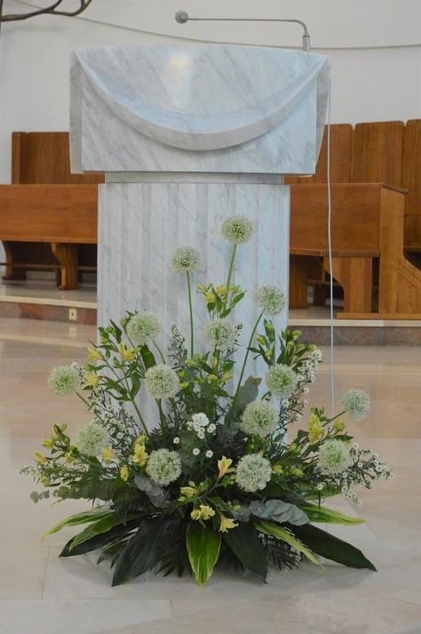 Church Alter Floral Arrangements, Church Flower Arrangements Altars Simple, Podium Decorations, Wedding Church Decor, Orchid Flower Arrangements, Tropical Floral Arrangements, Altar Arrangement, Altar Flowers, Large Flower Arrangements