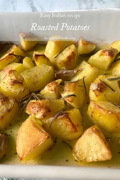 Italian Style Potatoes, Italian Potatoes Recipes, Authentic Italian Side Dishes, Italian Roasted Potatoes, Starch Recipes, Toasted Potatoes, Recipes From Italy, Italian Side Dishes, Italian Potatoes