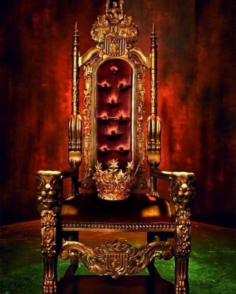 Castle House Design, Royal Chair, King Chair, Royal Throne, Royal Crown Jewels, Royal Furniture, Luxury Furniture Living Room, Gothic Furniture, Throne Chair