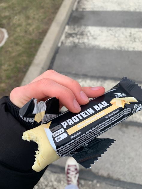 Protein Bars Aesthetic, Protein Bar Aesthetic, Protein Bar Brands, Grocery Store Items, Healthy Food Motivation, Healthy Lifestyle Food, Gym Essentials, Protein Bar, Protein Diets